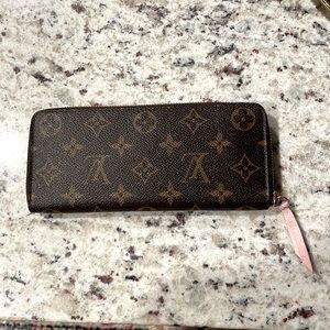 Barely used Clémence Louis Vuitton wallet.